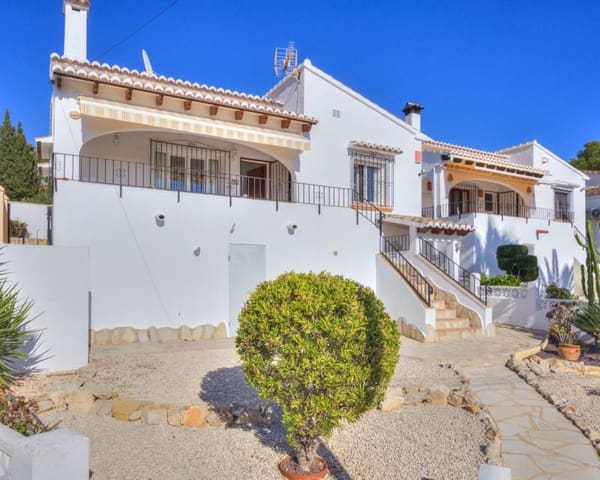 3 soveværelse Villa til salg i Moraira, Teulada-Moraira med swimmingpool garage - € 525.000 (Ref: 10175907)