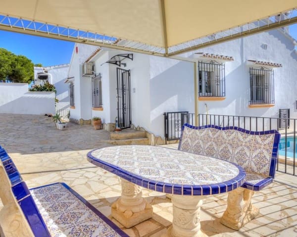 3 soveværelse Villa til salg i Moraira, Teulada-Moraira med swimmingpool garage - € 525.000 (Ref: 10175907)