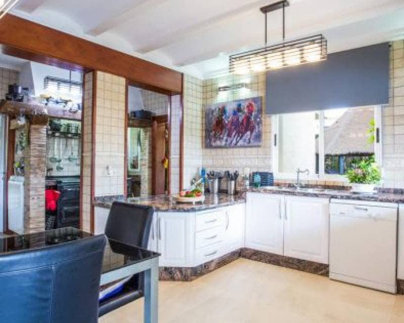 4 quarto Moradia para venda em Calpe / Calp com piscina garagem - 2 250 000 € (Ref: 5901785)