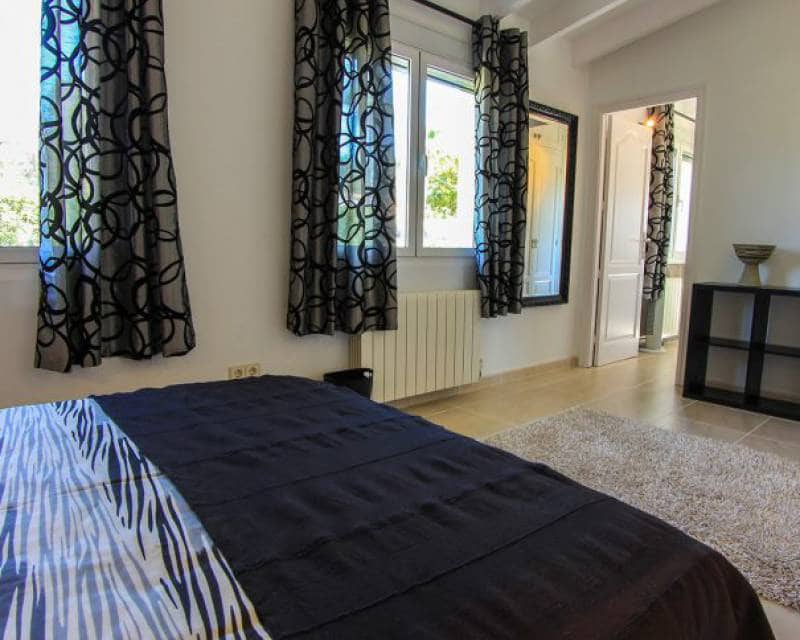 4 quarto Moradia para venda em Calpe / Calp com piscina garagem - 2 250 000 € (Ref: 5901785)