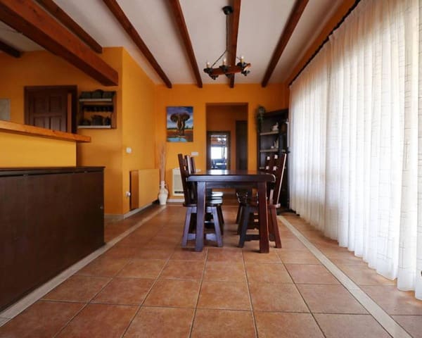 4 Zimmer Villa zu verkaufen in Altea mit Pool Garage - 590.000 € (Ref: 5901971)