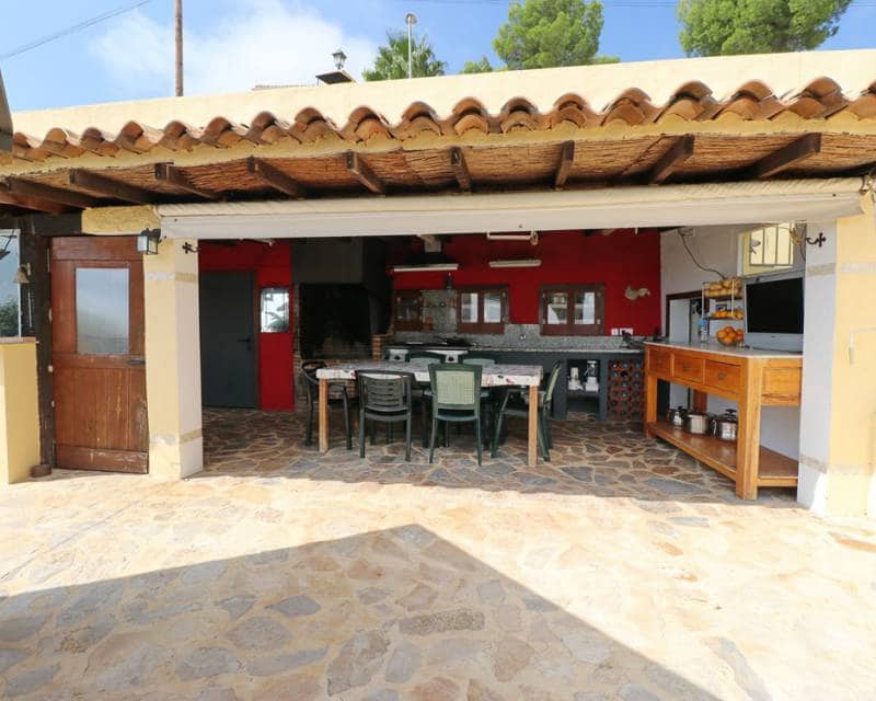4 Zimmer Villa zu verkaufen in Altea mit Pool Garage - 590.000 € (Ref: 5901971)