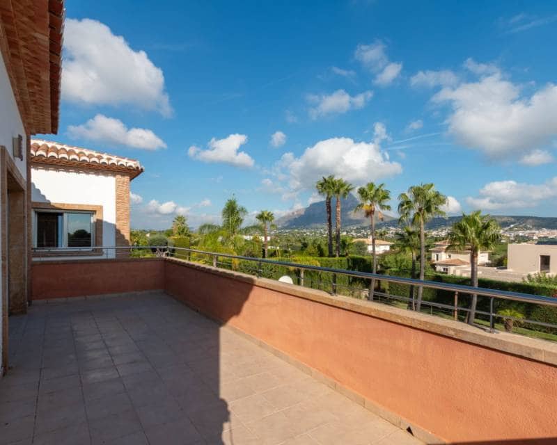 3 bedroom Villa for sale in Javea / Xabia with pool - € 1,315,000 (Ref: 5902122)