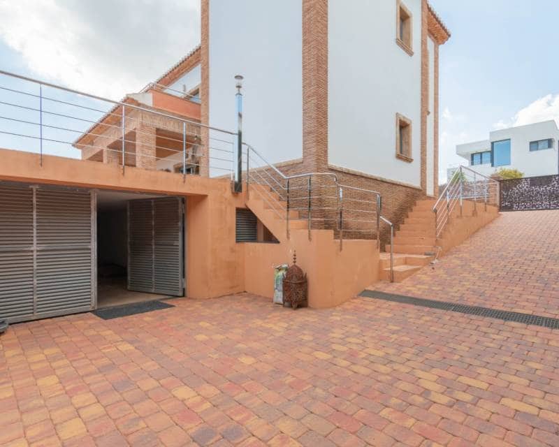 3 bedroom Villa for sale in Javea / Xabia with pool - € 1,315,000 (Ref: 5902122)
