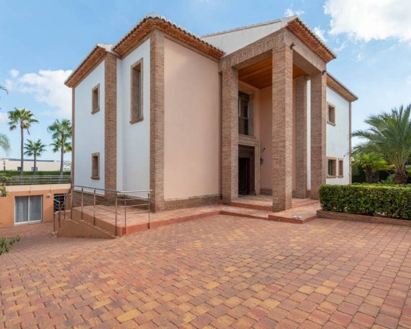 3 bedroom Villa for sale in Javea / Xabia with pool - € 1,315,000 (Ref: 5902122)