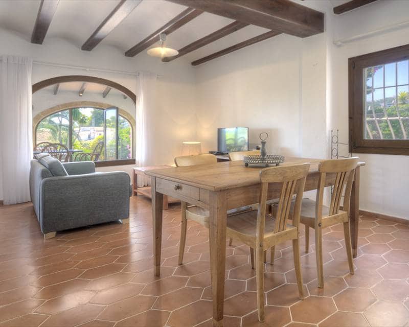 Villa/Maison de 2 chambres à louer à Javea / Xabia avec piscine - 1 425 € (Ref: 5937066)