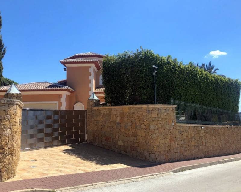 4 bedroom Villa for sale in Javea / Xabia with pool - € 1,250,000 (Ref: 5987194)