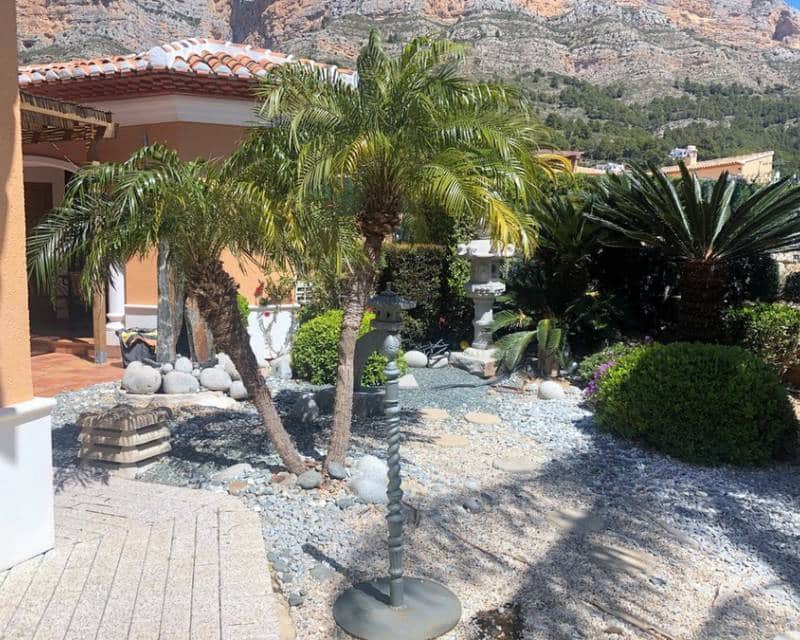 4 bedroom Villa for sale in Javea / Xabia with pool - € 1,250,000 (Ref: 5987194)