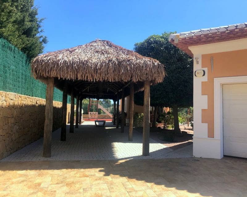 4 bedroom Villa for sale in Javea / Xabia with pool - € 1,250,000 (Ref: 5987194)