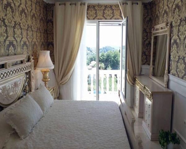 6 bedroom Villa for sale in La Sella with pool garage - € 1,400,000 (Ref: 6200363)