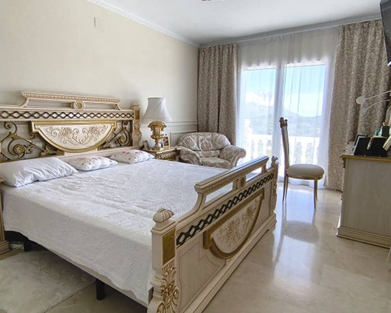 6 soverom Villa til salgs i La Sella med svømmebasseng garasje - € 1 400 000 (Ref: 6200363)