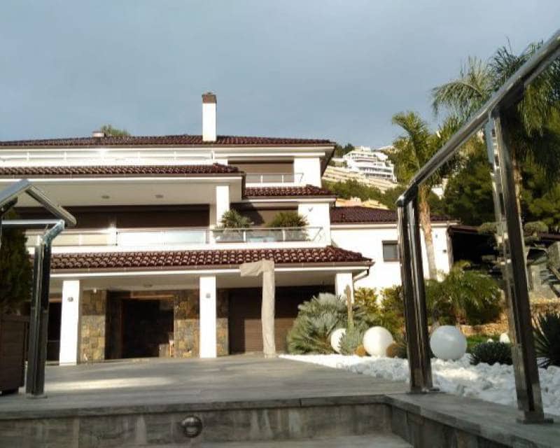 6 bedroom Villa for sale in Altea with pool - € 6,500,000 (Ref: 6566643)