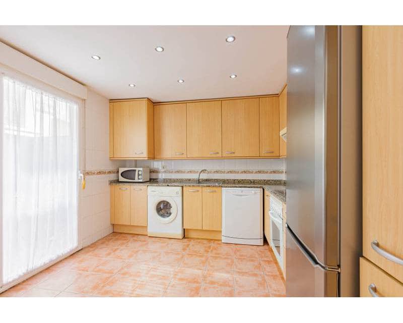 3 Zimmer Reihenhaus zu vermieten in Javea / Xabia mit Pool Garage - 1.500 € (Ref: 7236747)