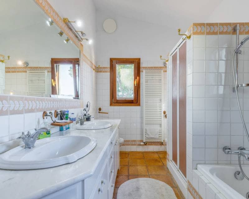 7 makuuhuone Maalaistalo myytävänä paikassa Benissa mukana uima-altaan - 995 000 € (Ref: 7656322)