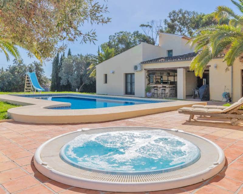 7 makuuhuone Maalaistalo myytävänä paikassa Benissa mukana uima-altaan - 995 000 € (Ref: 7656322)