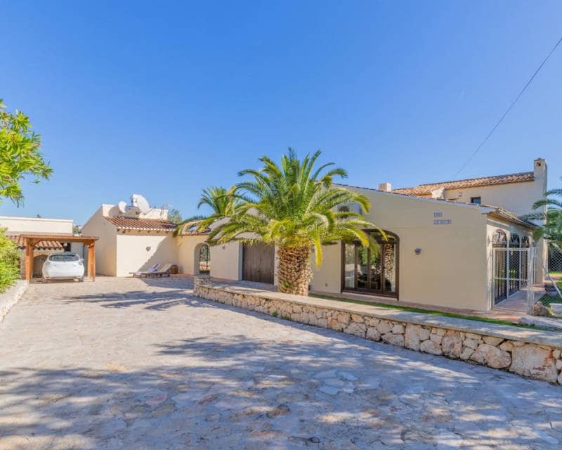 7 makuuhuone Maalaistalo myytävänä paikassa Benissa mukana uima-altaan - 995 000 € (Ref: 7656322)