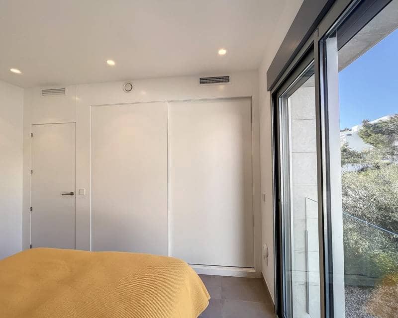 4 bedroom Villa for sale in Benitachell / Benitatxell with pool - € 1,295,000 (Ref: 7685420)