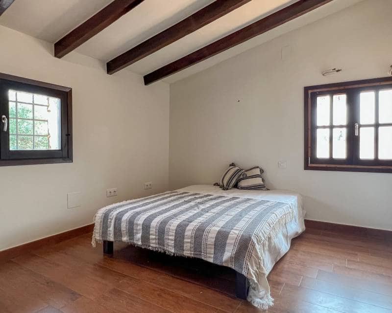 4 bedroom Villa for sale in Benissa with pool - € 1,295,000 (Ref: 7730527)