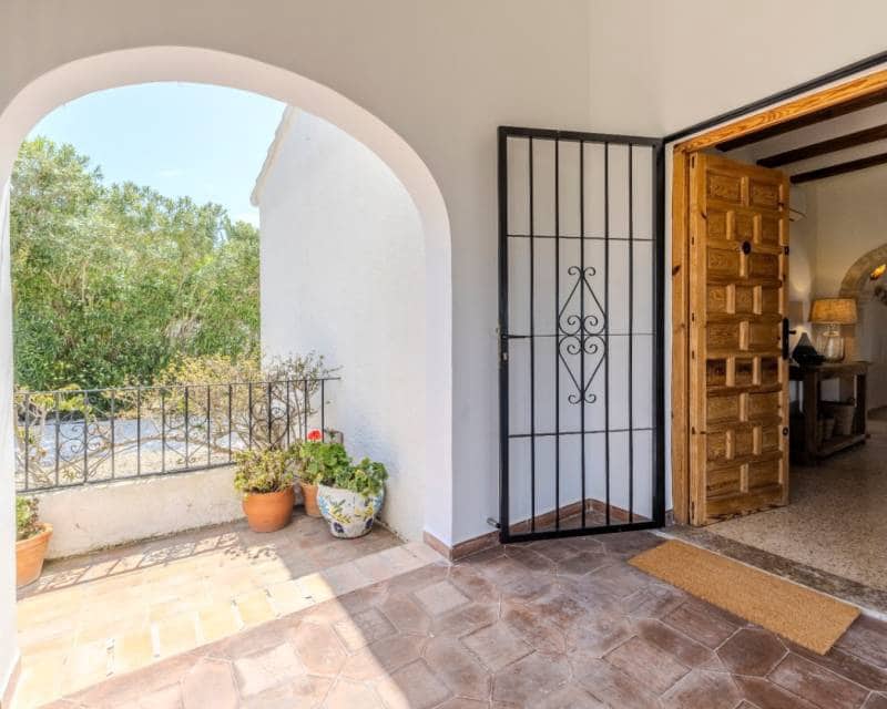 4 bedroom Villa for rent in Javea / Xabia with pool - € 2,500 (Ref: 7784328)