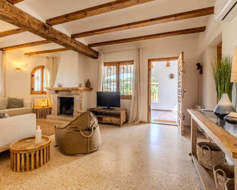 4 bedroom Villa for rent in Javea / Xabia with pool - € 2,500 (Ref: 7784328)