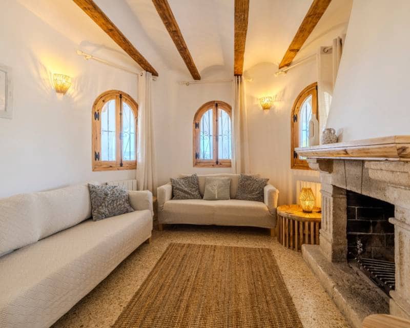 4 bedroom Villa for rent in Javea / Xabia with pool - € 2,500 (Ref: 7784328)
