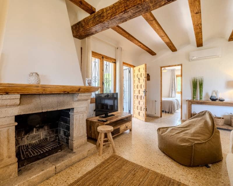 4 bedroom Villa for rent in Javea / Xabia with pool - € 2,500 (Ref: 7784328)