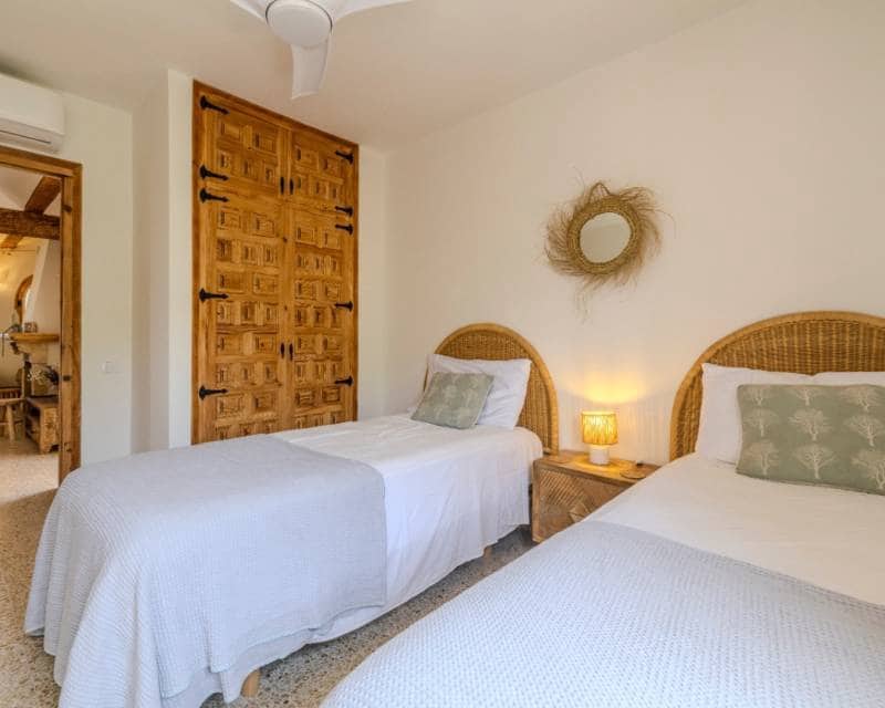 4 bedroom Villa for rent in Javea / Xabia with pool - € 2,500 (Ref: 7784328)
