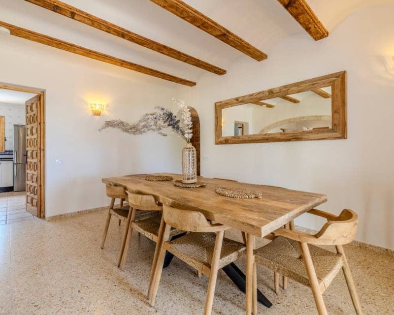 4 bedroom Villa for rent in Javea / Xabia with pool - € 2,500 (Ref: 7784328)