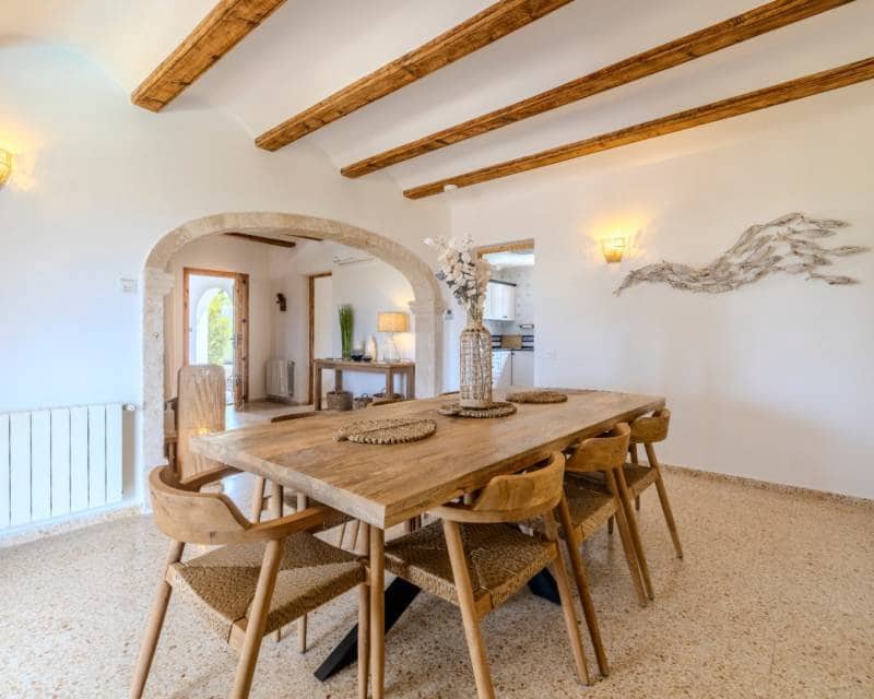4 bedroom Villa for rent in Javea / Xabia with pool - € 2,500 (Ref: 7784328)