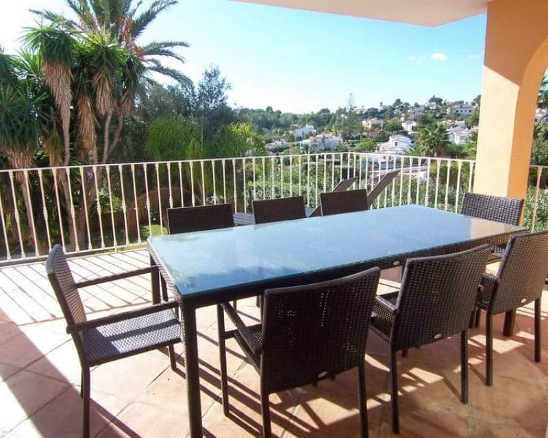 Chalet de 4 habitaciones en Moraira en venta con piscina - 965.000 € (Ref: 7844049)