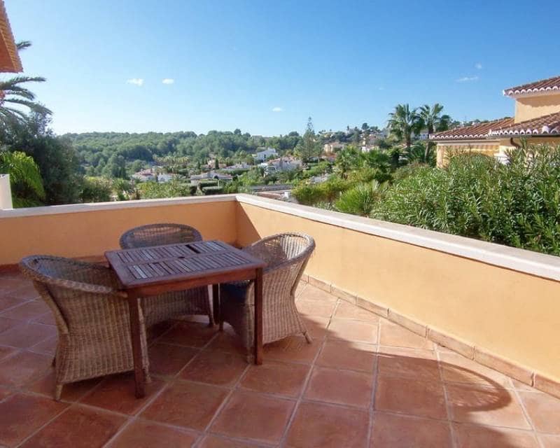 Chalet de 4 habitaciones en Moraira en venta con piscina - 965.000 € (Ref: 7844049)