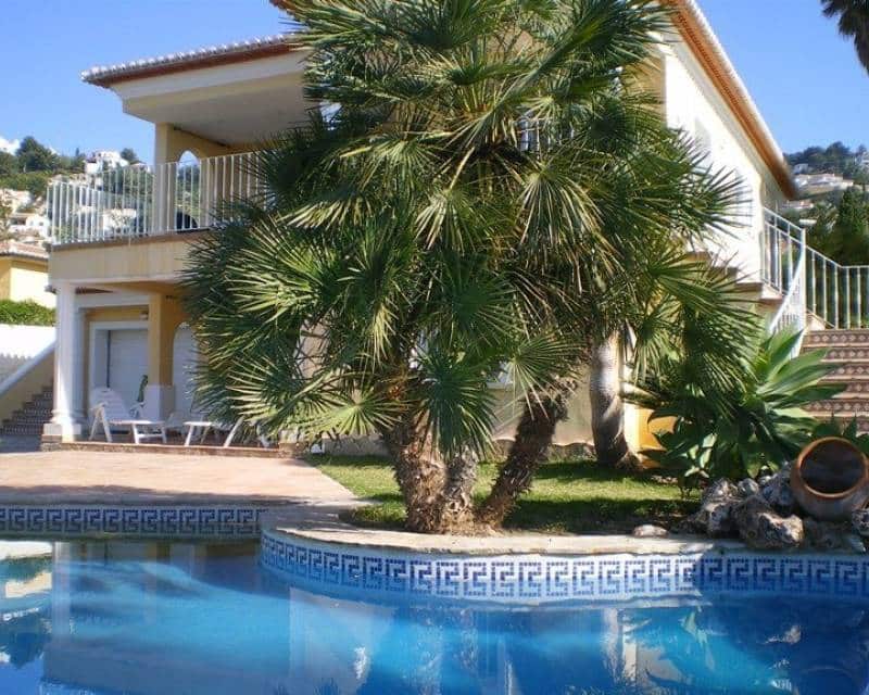 Chalet de 4 habitaciones en Moraira en venta con piscina - 965.000 € (Ref: 7844049)