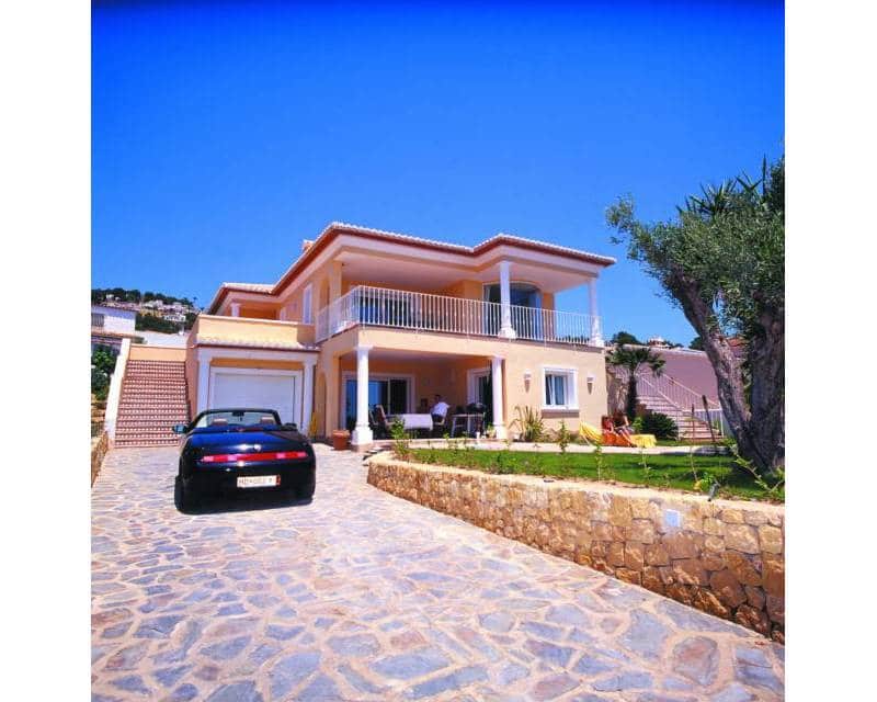 Chalet de 4 habitaciones en Moraira en venta con piscina - 965.000 € (Ref: 7844049)