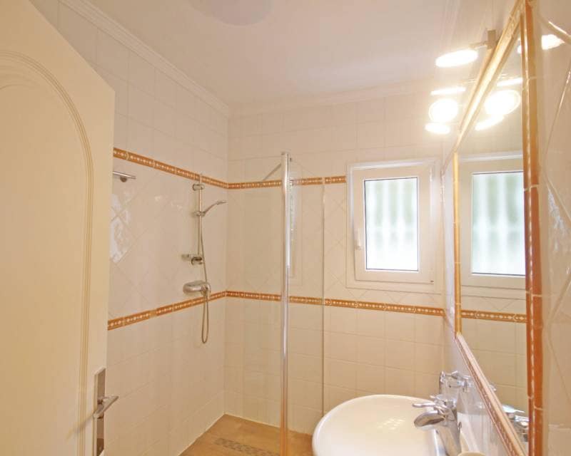 Chalet de 4 habitaciones en Moraira en venta con piscina - 965.000 € (Ref: 7844049)