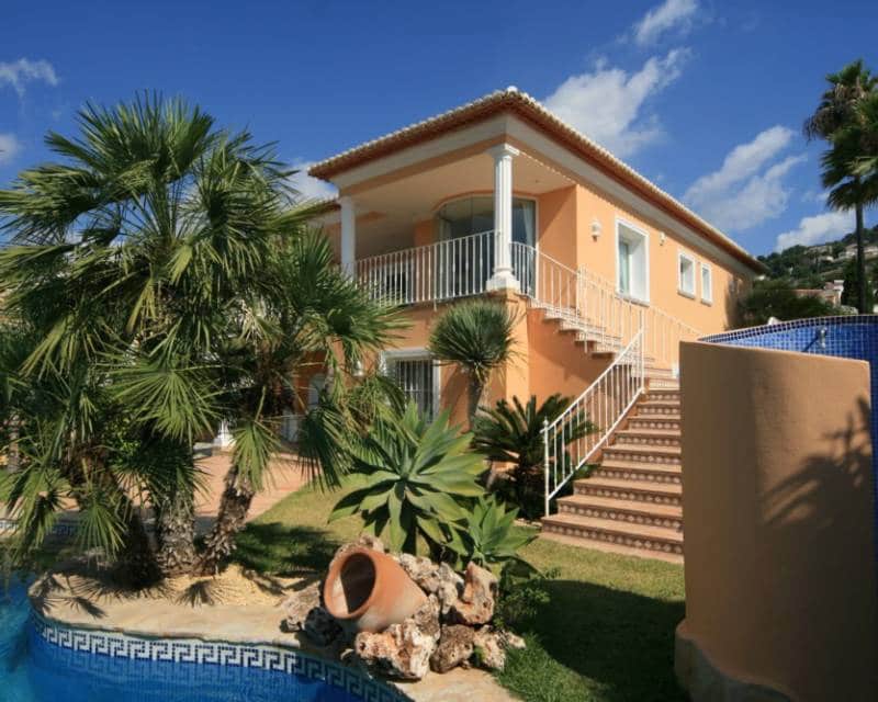 Chalet de 4 habitaciones en Moraira en venta con piscina - 965.000 € (Ref: 7844049)