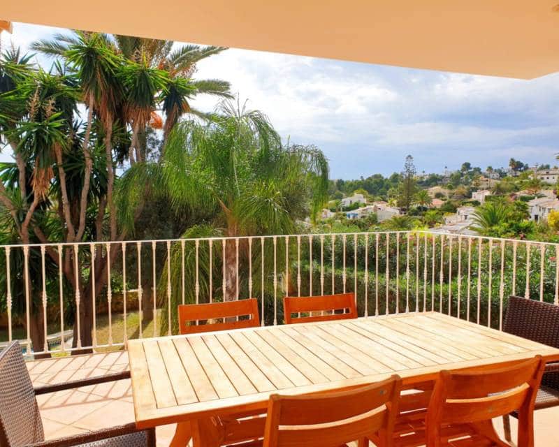 Chalet de 4 habitaciones en Moraira en venta con piscina - 965.000 € (Ref: 7844049)