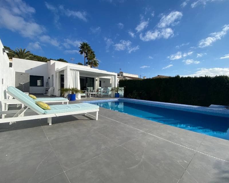 3 chambre Villa/Maison à vendre à Moraira avec piscine - 995 000 € (Ref: 8086112)