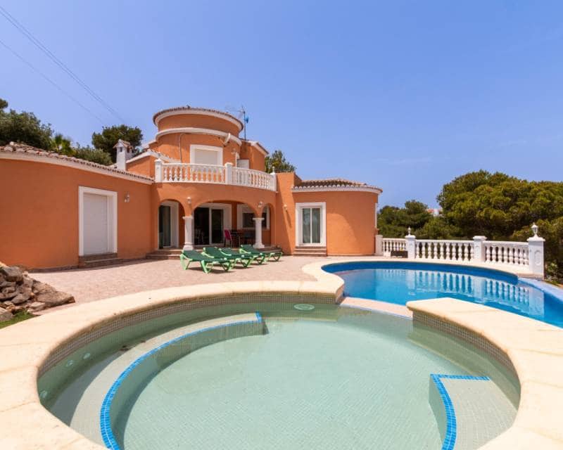 3 bedroom Villa for sale in Javea / Xabia with pool - € 595,000 (Ref: 8102172)