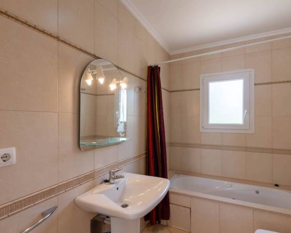 3 bedroom Villa for sale in La Granadella  - Costa Nova, Javea / Xàbia with pool - € 595,000 (Ref: 8102172)