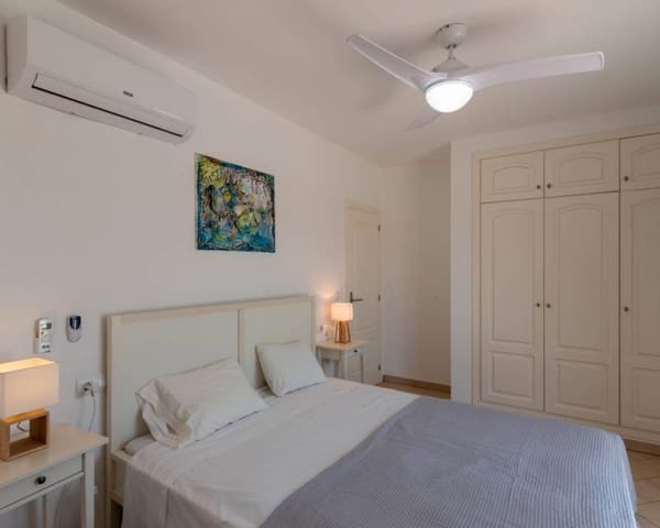 3 bedroom Villa for sale in La Granadella  - Costa Nova, Javea / Xàbia with pool - € 595,000 (Ref: 8102172)