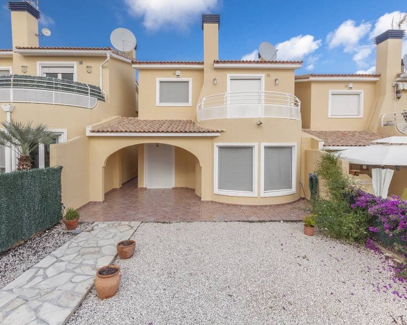 3 soveværelse Villa til leje i Gata de Gorgos med swimmingpool - € 1.250 (Ref: 8118668)