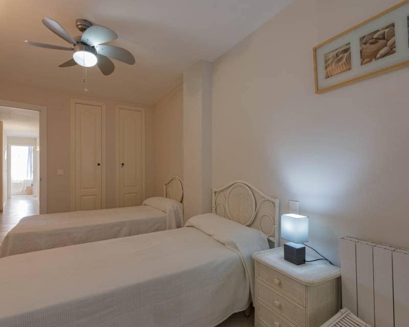 3 sypialnia Apartament do wynajęcia w Arenal z basenem - 999 € (Ref: 8200385)