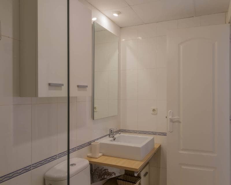 3 makuuhuone Huoneisto vuokrattavana paikassa Arenal mukana uima-altaan - 1 700 € (Ref: 8287953)