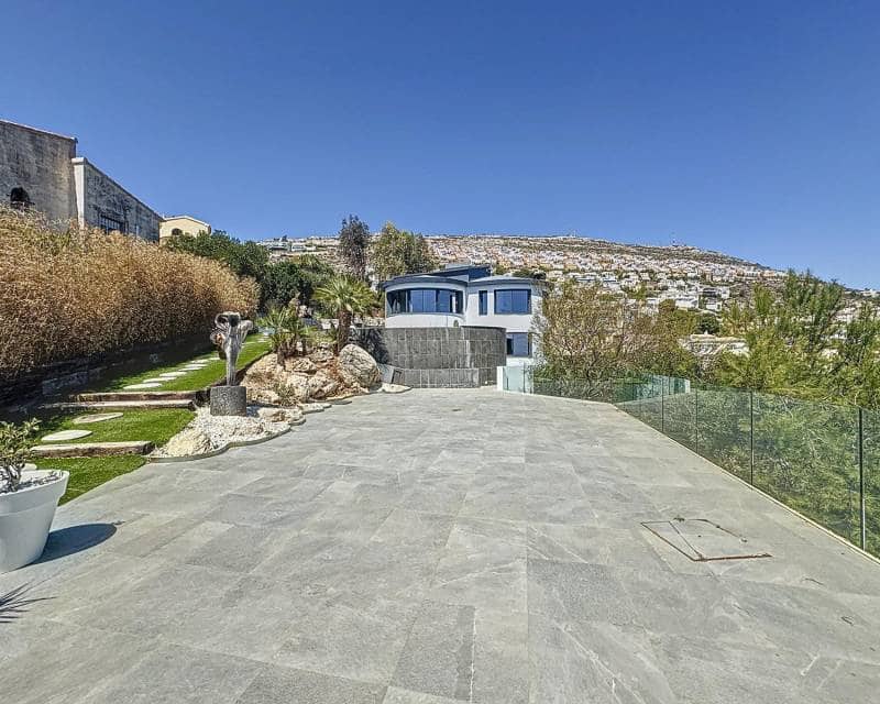 3 bedroom Villa for sale in Benitachell / Benitatxell with pool - € 1,200,000 (Ref: 8332393)