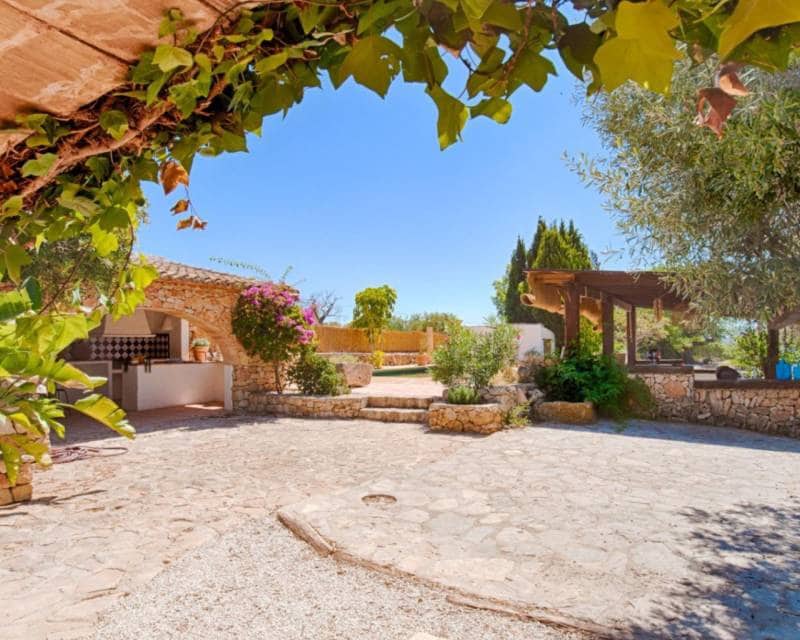 4 soveværelse Finca/Landehus til salg i Jalon / Xalo med swimmingpool - € 1.295.000 (Ref: 8504722)