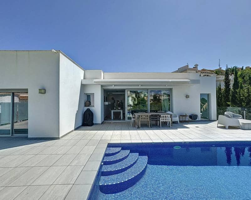 4 slaapkamer Villa te koop in Benitachell / Benitatxell met zwembad - € 990.000 (Ref: 8504732)