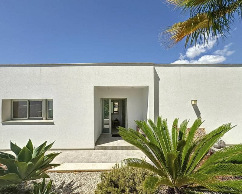 4 slaapkamer Villa te koop in Benitachell / Benitatxell met zwembad - € 990.000 (Ref: 8504732)