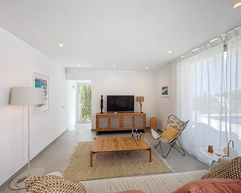 4 slaapkamer Villa te koop in Benitachell / Benitatxell met zwembad - € 990.000 (Ref: 8504732)