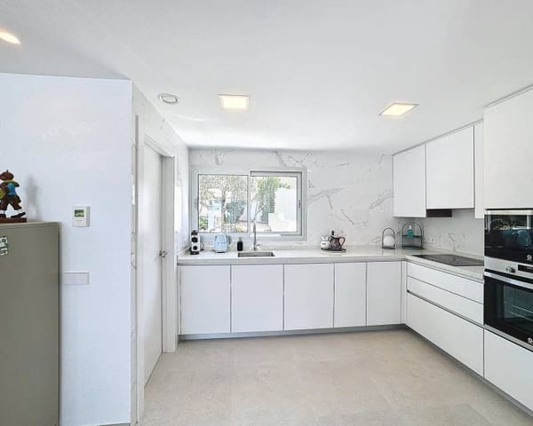 4 slaapkamer Villa te koop in Benitachell / Benitatxell met zwembad - € 990.000 (Ref: 8504732)