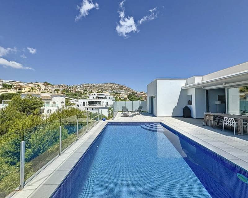 4 slaapkamer Villa te koop in Benitachell / Benitatxell met zwembad - € 990.000 (Ref: 8504732)